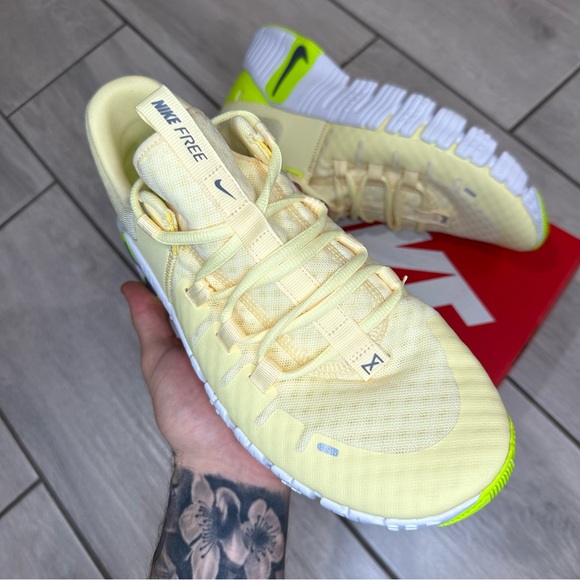NIKE FREE METCON NEON YELLOW GREEN - Picture 2 of 3